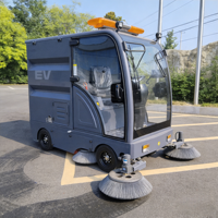 Balayeuse électrique avec canon à brouillard haute pression à batterie et grand bac à poussière pour usine et entrepôt