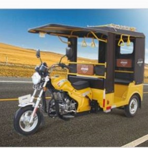 Tuk-tuk Bajaj populaire à 3 roues, 250 cm³, à essence, avec carrosserie ouverte pour le transport de marchandises et de passagers - Product Image 2
