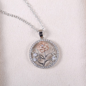 Collana con Ciondolo a Forma di Rosa Rotonda per Donne, Gioiello alla Moda con Catena per la Clavicola - Product Image 4
