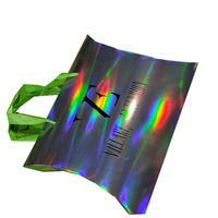 Boîte cadeau réutilisable en papier holographique avec poignée en ruban de satin doux, design personnalisé pour mariage et fête prénuptiale