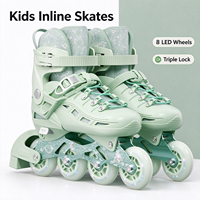 Ensemble de patins à roulettes réglables avec 8 roues LED clignotantes, casque, genouillères, patinage en ligne extérieur pour garçons et filles