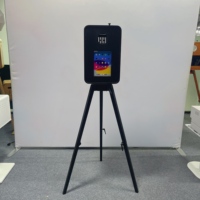 Photo Booth Kayu Vintage dengan Layar Sentuh Dua Sisi, Cocok untuk Bisnis Sewa Pernikahan.