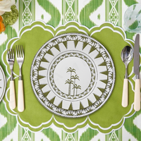 Service de table en porcelaine Palmier botanique : Vaisselle en céramique haut de gamme pour la vente au détail, les mariages dans les jardins et les événements éco-chics