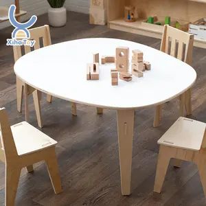 西哈新款实木儿童课桌椅套装幼儿园课桌纸箱耐用现代儿童免费样品桌