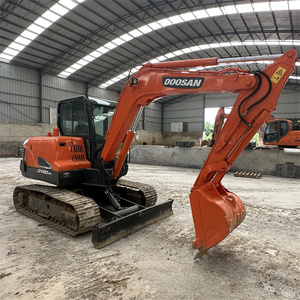 Retroexcavadora Doosan de 6 Toneladas Usada, Excavadora Doosan DX60-9C con Brazo Giratorio, Excavadora Doosan DX60-9C de Segunda Mano en Stock - Product Image 4