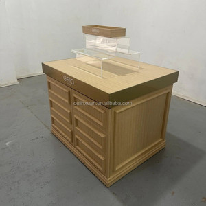 Mesa Nido de Lujo para Centro Comercial, Vitrina Clásica de Boutique, Isla de Exhibición de Aluminio Dorado - Product Image 5