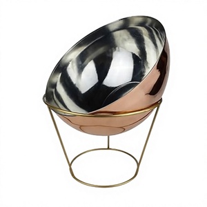 Maceta Moderna de Cobre con Soporte Dorado para Plantas de Interior, Uso en Escritorio, Diseño Minimalista, Acabado Cromado - Product Image 1