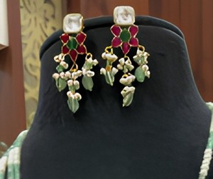 Luxurious Premium Quality <b>Gold</b> Plated Four Layer Kundan Necklace <b>Set</b> With <b>Earrings</b> for Wedding Wear Collection For Women - Product Image 2