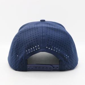 Gorra Deportiva Transpirable con Orificios Cortados con Láser, Resistente al Agua, Personalizada OEM, Gorra de Béisbol Impermeable de Alta Calidad - Product Image 4