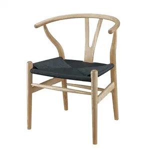 फैक्टरी थोक नए घर के फर्नीचर लकड़ी खाने की कुर्सियों के साथ आधुनिक आराम कुर्सी रतन कुशन सीट