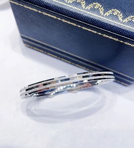 Xinfly Vente en gros de bracelets fins en PT950, bracelet en or pur platine personnalisé, bijoux tendance - Product Image 4