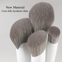 Pinceaux de maquillage blancs mats personnalisés 12pcs ensemble de pinceaux de maquillage cheveux synthétiques de qualité supérieure en soie de maïs label privé