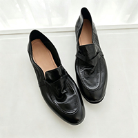 Chaussures plates britanniques polyvalentes noires pour femmes, populaires, avec boucle métallique, tige en cuir véritable tanné végétal, disponibles en plusieurs modèles pour le printemps