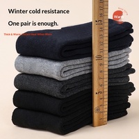 7110 Chaussettes en molleton pour hommes, mi-mollet, doublées de polaire, épaisses, résistantes au froid, chaudes, longues, pour l'automne et l'hiver