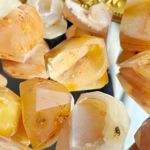 Vente en gros de cristaux de guérison en agate géode de style bohème naturel de haute qualité, forme libre, décoration d'intérieur, CRYSTAL HOLA poli - Product Image 5