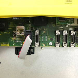 Proveedor de repuestos originales para el controlador de sistema de la serie Oi Mate TD CNC FANUC A02B-0321-B530 - Product Image 4