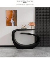 Table console moderne de luxe contemporaine en métal avec base sur piédestal pour l'entrée de la maison ou de l'hôtel, décoration élégante pour le salon