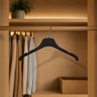 Cintre en plastique détachable écologique de 16 pouces avec logo personnalisé pour affichage en magasin de vêtements et support de sac, idéal pour manteaux, costumes, chemises, pyjamas