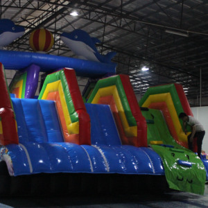 Gran piscina al aire libre con borde de arcoíris, el <span class=keywords><strong>castillo</strong></span> de tiburones, <span class=keywords><strong>tres</strong></span> vías fluviales, casa de rebote, tobogán de agua inflable - Product Image 4