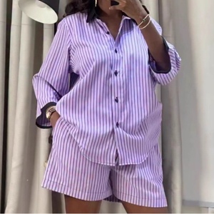 ชุดเซ็ตเสื้อแขนสามส่วนติดกระดุมและกางเกงขาสั้นลายทางตัดกันสำหรับผู้หญิง 2 ชิ้น แฟชั่น - Product Image 3