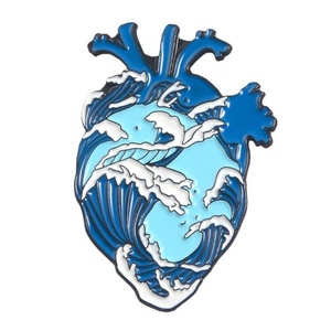 Pins de Solapa Esmaltados con Diseño Personalizado de Moda, Lindos Dibujos Animados, Pins de Esmalte con Corazón Anatómico Personalizados - Product Image 5