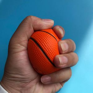 Ballon de basket anti-stress personnalisé en mousse 60 mm – Balle anti-anxiété compressible pour événements sportifs et cadeaux de fête - Product Image 4