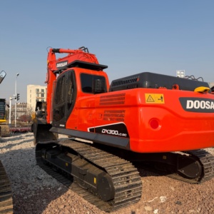 รถขุด Doosan DX300LC มือสอง ใช้งานน้อย ผลิตในเกาหลี เครื่องจักรก่อสร้างหนัก เครื่องยนต์ทรงพลัง คุณภาพสูง รุ่นปี 2025 - Product Image 1