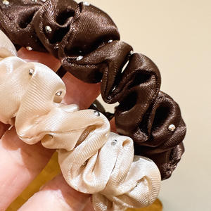 <span class=keywords><strong>PL</strong></span> Großhandels-Crunchies: Elastische Haargummis, Accessoires für den Großhandel, Scrunchy-Haarbänder, OEM-Mädchen-Haargummis, Dünne Strass-Scrunchies, Satin - Product Image 5