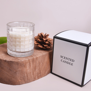 Vela de Masaje de Cera de Soja Artesanal Personalizada ZYEN GM-060, de Lujo, Única, con Tiempo de Quemado de 20 a 40 Horas, MOQ Bajo, en Frasco de Cerámica y Madera - Product Image 5