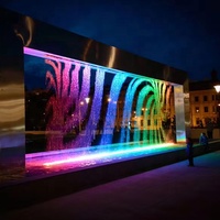 Fuente de Agua Digital con Diseño Personalizado, Pantalla para Exteriores, Control Programado, Cortina de Agua con Luz LED