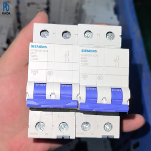 Interruptor de Circuito en Miniatura 5SN6225-7CN, Interruptor de Aire 2P C25A, Protección Contra Sobrecarga y Cortocircuito, Distribución Eléctrica - Product Image 1