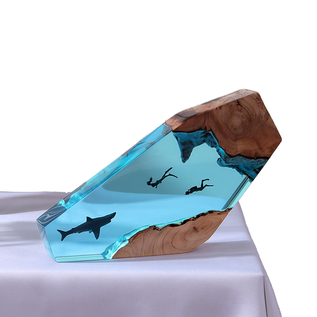 Modern Design Unique Epoxy Resin Night Light with Ocean Diver Wooden Base LED Lamp for Office Hotel Home Decor