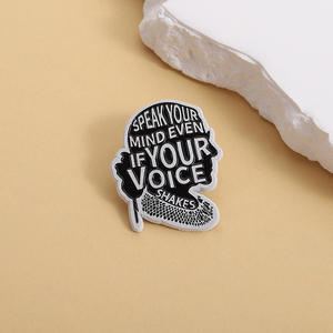 Spilla Ispirazionale da Donna Giudice, Distintivo in Metallo che Incoraggia le Donne per Abbigliamento Moda UE e USA - Product Image 4