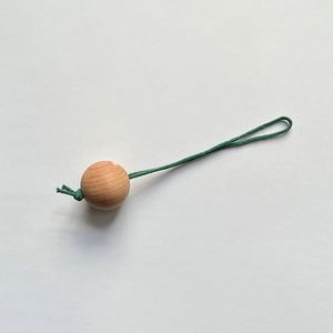 Boules en bois de cèdre <span class=keywords><strong>rouge</strong></span> personnalisables avec logo et corde pour rangement de placard et de chaussures - Product Image 1
