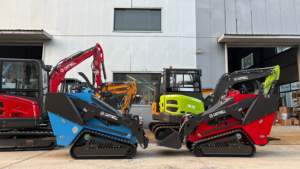 EPA Euro5 pemuat Cina pengemudian selip muatan menggunakan gudang pabrik perayap Mini dilacak kecil pemuat selip kompak - Product Image 6