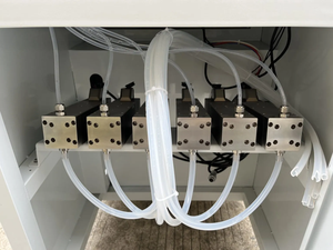 Máquina de Llenado de Líquidos Automática de Precisión CX-YD6 de 0.1-10 ml, Controlada por PLC, con Motor y Bomba para Botellas de Plástico/Vidrio - Product Image 3