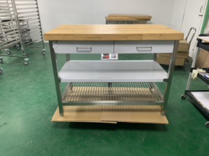 Banc de travail en acier inoxydable robuste, personnalisé en usine, avec plateau en bambou, équipement de rangement pour cuisine et cuisinière - Product Image 5