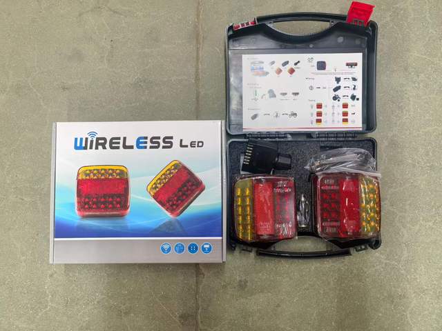 New E-mark Certified DOT Approved Truck LED Trailer Tail & Side Lights with Warning Lights and Cigarette Lighter