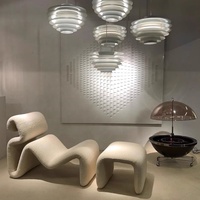 Mobilier de maison design moderne chaises de loisirs en fibre de verre avec pouf nordique luxe chaise longue pour salon chambre chaise