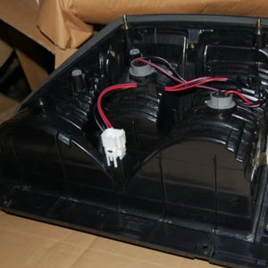 ระบบไฟอัตโนมัติไฟท้ายซีนอนด้านหลังรถยนต์ LED สำหรับมิตซูบิชิปาเจโร2000 2015 <span class=keywords><strong>2016</strong></span> - Product Image 3