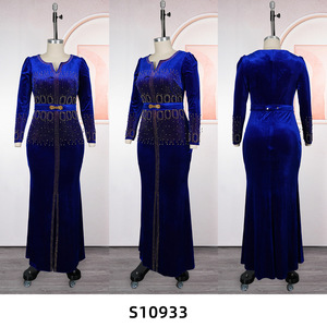 S10933 Abiti Formali di Lusso per Donne, <span class=keywords><strong>Vestito</strong></span> da Festa <span class=keywords><strong>in</strong></span> <span class=keywords><strong>Velluto</strong></span> Riccamente Decorato <span class=keywords><strong>con</strong></span> Strass e Perline, <span class=keywords><strong>con</strong></span> <span class=keywords><strong>Spacco</strong></span> e Cintura, per Cerimonie - Product Image 3