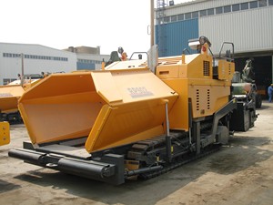 Maquinaria <span class=keywords><strong>de</strong></span> Pavimentación Tipo Oruga RP902 en Oferta, Adecuada <span class=keywords><strong>para</strong></span> la Construcción <span class=keywords><strong>de</strong></span> Aeropuertos, <span class=keywords><strong>Carreteras</strong></span> y Plazas - Product Image 1