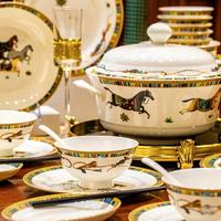 Service de Table de Luxe en Porcelaine Fine 16 Pièces, Motif Floral Européen avec Incrustations Dorées, Assiettes et Bols, Compatible Lave-Vaisselle, Micro-ondes et Congélateur, En Stock