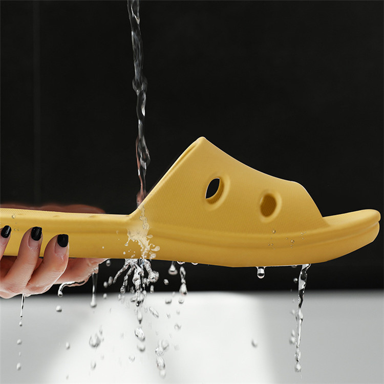 Couple Bath Slippers Summer Slides Sandals House Shoes Non-slip Water Leaking Bathroom Slippers