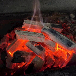 Charbon de bois de sciure de bois dur du Vietnam, briquettes écologiques pour barbecue, sans fumée, haute teneur en carbone, faible teneur en cendres, combustion longue durée 6 heures - Product Image 1