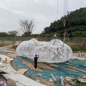 Nouvelle conception Art Déco, sculpture en forme de nuage en acier inoxydable, étanche, durable, multifonctionnelle, miroir poli, montage au sol, extérieur - Product Image 1