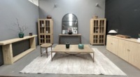 Table basse rustique vintage industrielle avec pieds en métal et plateau en bois