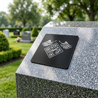 Etiqueta de Código QR de Aluminio Grabada Personalizada, Acabado Brillante en Negro, Placa de Identificación Metálica con Número de Serie para Señales Públicas