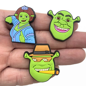 Nouvel amulette de chaussure en PVC <span class=keywords><strong>Shrek</strong></span> monstre de dessin animé, amulette personnalisée pour enfants, cadeau de fête pour filles, breloques en silicone, accessoires de chaussures pour la vente en gros - Product Image 4