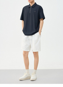 <span class=keywords><strong>เสื้อโปโล</strong></span>ผู้ชายแบบลำลอง น้ำหนักเบา สีดำ ครึ่งซิป ปักลายภูเขาแบบมินิมอล พร้อมปักโลโก้ OEM ตามสั่ง - Product Image 5